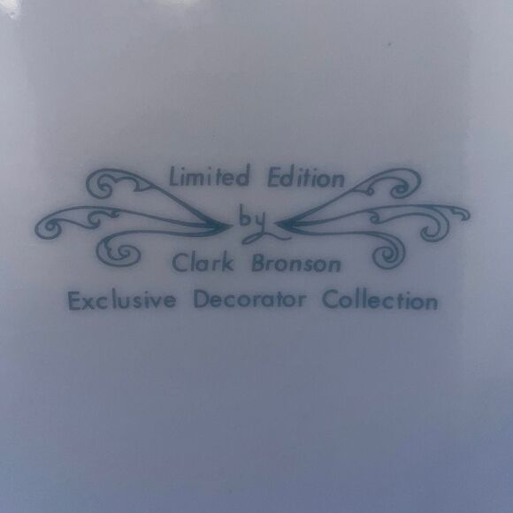 Clark Bronson Set of 6 Decorative Plates with Case - Picture 16 of 16